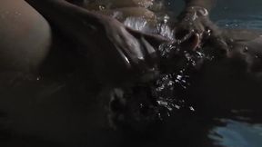 Swimmingpool masturbation