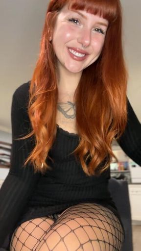 I know youve been starin jerk off to my ass and butthole