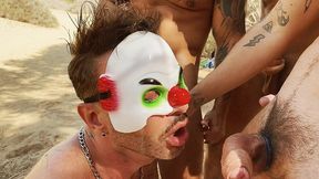 the curious clown  super orgy with viktor rom, pablo y sebas & leo bulgari - cruising at maspalomas dunes!!! - full video!!!