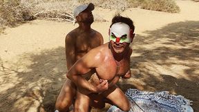 the curious clown  super orgy with viktor rom, pablo y sebas & leo bulgari - cruising at maspalomas dunes!!! - full video!!!