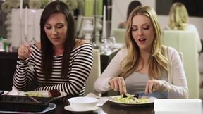 Hot Lesbians Makes Out And Squirts