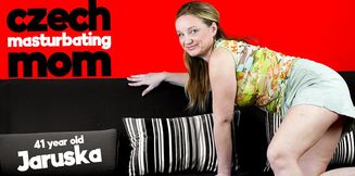 Jaruska is a 41 year old Czech mom that loves to masturbate when she's alone at home
