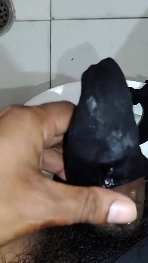 Jaw-dropping moment from &quot;Apni Chachi Ko dekhkar land khada ho gaya&quot;