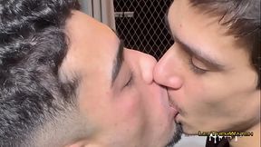 CHAMEI O COLEGA DE ACADEMIA PRA FAZER UM TREINO EM CASA, POR&Eacute_M FIZEMOS UMA PUTARIA GOSTOSA.