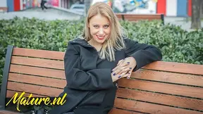 Mature cover model shows off her damn skills in this hot homemade session you won't forget