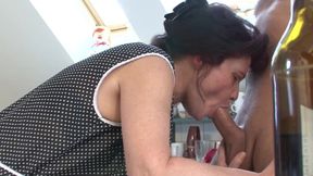 Cock-hungry Granny Gets Fucked Hard and Uninhibitedly After Cleaning Until Her Wet Pussy Leaks