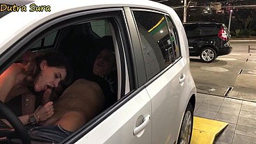 Fui trocar óleo do carro e acabei pagando com a buceta. Fazer o que? Toda Hora Sem Parar