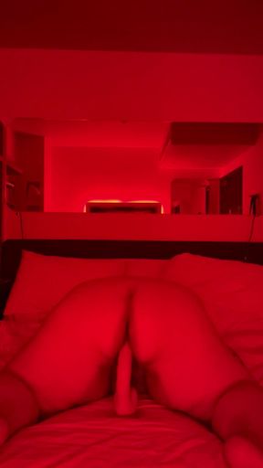 BBW MILF Rides Dildo