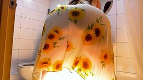 voluptuous stepmom at the bathroom mirror got a sudden surprise from behind by her stepson, then in the bedroom oil, deep kisses, and an unforgettable finish deep inside