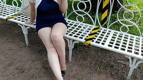 Flashing pussy in park