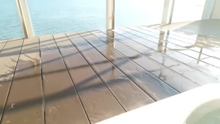 Feeling the blue sea, the breeze and the light, I masturbate with bubbles on the balcony