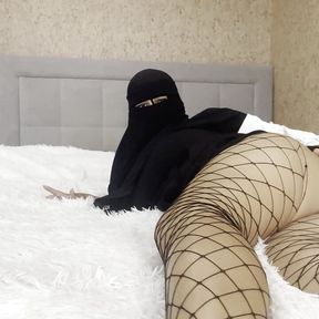 Arab wife in pantyhose without panties masturbates to a friend Yes, look at me, honey.