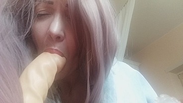 's is tired of sucking only the pacifier