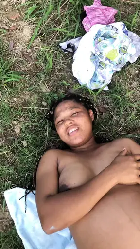 Amateur Latina wife cheats with 18-year-old on the grass