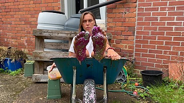 Sticky Honey and Glitter Feet