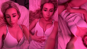 Are you feeling as horny as I am?? 😈 #sexy #blonde #horny #pussy #masturbation