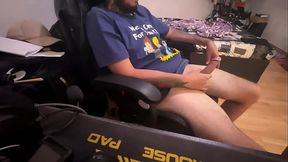 jovencita secretaria busca aumento de sueldo mam&aacute_ndome toda la verga