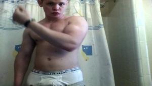Solo: Shower Time: Hampton's Teasing Trip