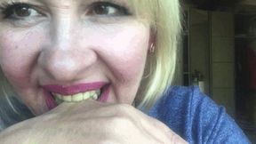 Strong bites leave deep marksWMV