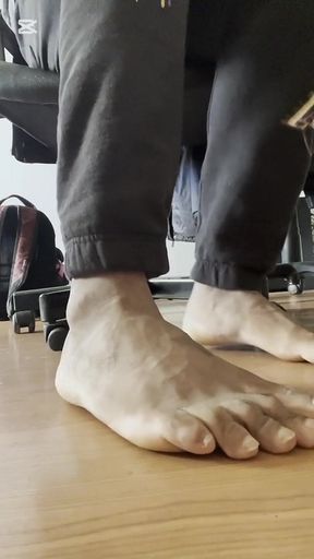 Male Foot Workship - Wesley Bull