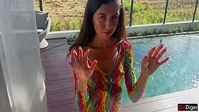 Bosss Stepdaughter Tries To Seduce Employee At Villa Before Interview