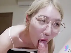 Sexy hot Taiwan babe Miss Li Zhiyan is a tutor and today it looks like she will be giving a foot job and doing some cock sucking 4K pt1