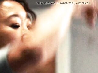 Jodie Comer (Villanelle) bangs Eve at her apartment