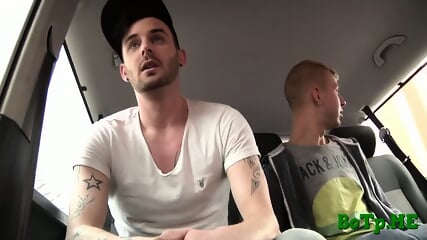 Enjoying car sex to the maximum