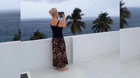Amateur Blonde Mature Wife Feet Posing and Footjob