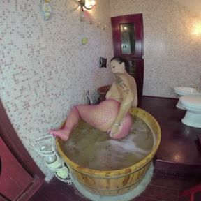 i masturbate in the tub and use my favorite toys