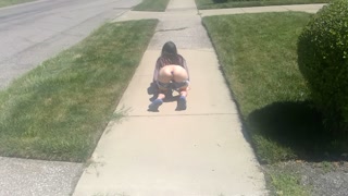 Summer Public Flashing Squirt &amp; Buttplug - Liz Lovejoy