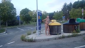 visite nu d'_une aire d'_autoroute