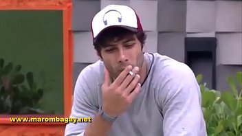 Renan BBB16 fumando