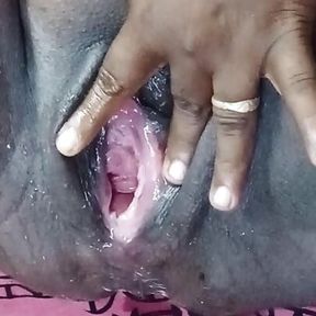 Indian Anty Bedroom Finger Eating Performance