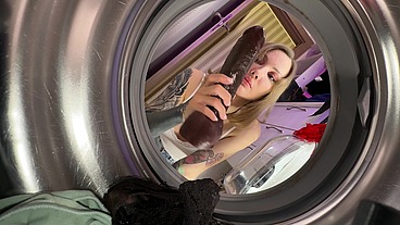 Enjoying dildo games