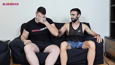 I bet with my friend a blowjob playing a game - Magic Javi & Zeus Ray