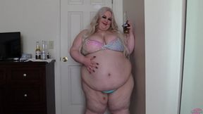 Burpy Flirty Bloated Fat Girl - MP4 720