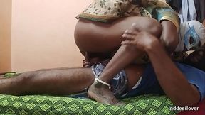 माँ की चिकनी चूत मेरा लम्बा लंड खा गयी