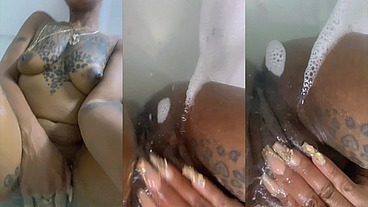 Bath time with Royalty!!