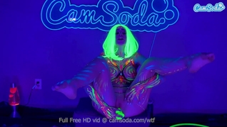 Jewelz Blu Body Paint and Masturbation show