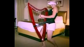 Gostosa dan&ccedil_ando de cal&ccedil_a legging