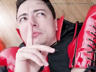 Dracula tries to bit Kiffa Witch but got his lesson