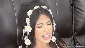 Reyna Belle - Hot Girl Applies For Server Sucks Down Spunk Instead