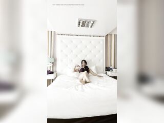 Concupiscent Oriental sissy has the hotel room all to herself