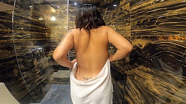 Ando cachonda y me doy un rico baño