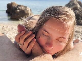 Playgirl Gets Screwed and Creampied on the Beach - Amateur Pair Mira David