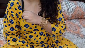Sexy Bhabhi intentionally showed her bra strip to brother-in-law