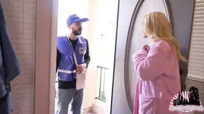 Mailman delivers a big package to pornstar