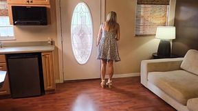 Naughty MILF cheats on hubby and gets her pussy eaten
