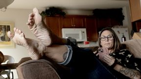 Mature Horny Wrinkled Soles, 1st